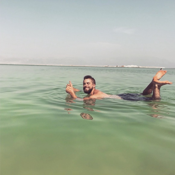 Meet your Posher, Gabriel - Picture 3 of 5